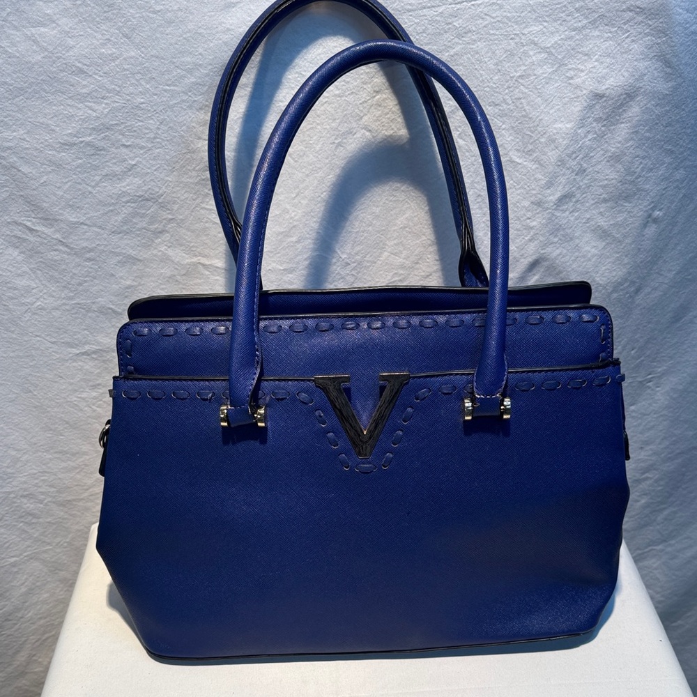 Elegant Blue Handbag